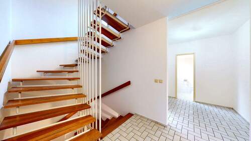 Treppenaufgang - 4 Zimmer Reihenmittelhaus zum Kaufen in Frankfurt am Main