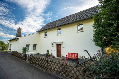 Hausansicht - 5 Zimmer Einfamilienhaus zum Kaufen in Königswinter / Quirrenbach