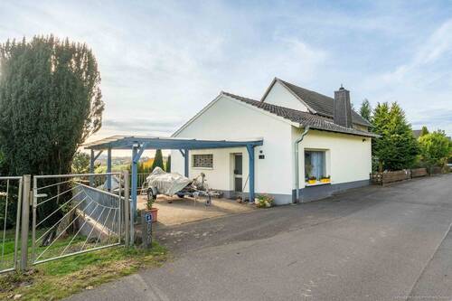 Hausansicht - Einfamilienhaus mit 138,40 m² in Königswinter / Quirrenbach zum Kaufen