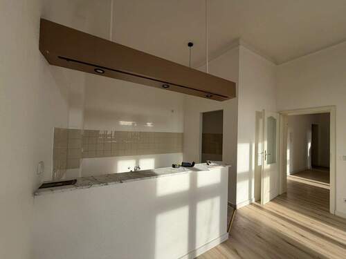 Helle Wohnung mit Balkon - 