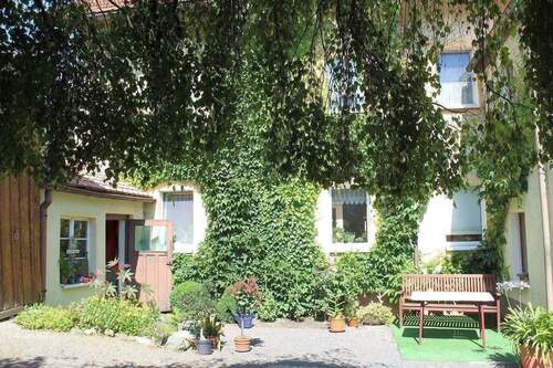 Innenhof - 6 Zimmer Mehrfamilienhaus, Wohnhaus zum Kaufen in Dippoldiswalde