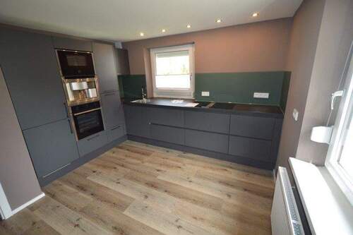 EG.inkl. Luxus-Einbauküche - 