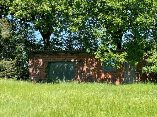 Der Hühnerstall ist schon da! - Grundstück in Bunsoh
