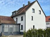Ansicht Nordwesten - Modernes Ein- bis Zweifamilienhaus mit Anbau und großem Grundstück