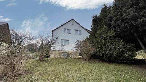 Straßenseite - 5 Zimmer Einfamilienhaus in Rathmannsdorf