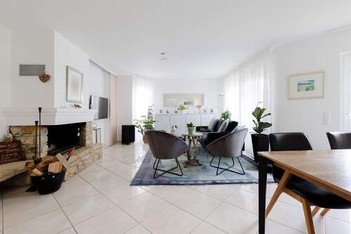 Wohnbereich - 2 Zimmer Etagenwohnung zum Kaufen in Frankfurt am Main