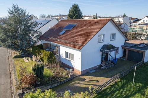 Außenansicht - 7 Zimmer Einfamilienhaus zum Kaufen in Hechingen