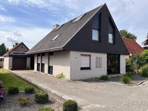 Vordere Ansicht - 5 Zimmer Einfamilienhaus zum Kaufen in Georgsdorf