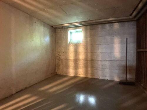 zugeordneter abschließbarer Kellerraum - 