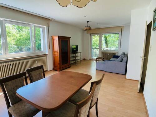 Wohn- Essbereich mit Zugang zum Balkon - 3 Zimmer Etagenwohnung zum Kaufen in Hügelsheim
