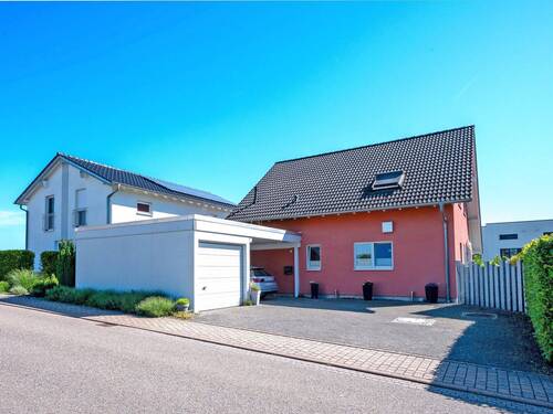 Hausansicht Straße - 5 Zimmer Einfamilienhaus in Dielheim