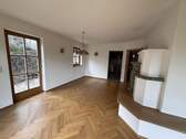 WZ m. Kamin u. Gartenaustritt - 5 Zimmer Einfamilienhaus in Rohrdorf/Lauterbach