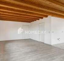 Leerstehende, helle 2-Zimmer-Wohnung in Top Zustand mit zwei Stellplätzen im Kern von Kilianstädten - Schöneck