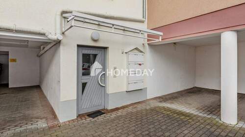 Außenansicht 3 - 2 Zimmer Etagenwohnung zum Kaufen in Schöneck