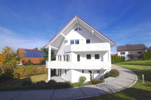 * - 7 Zimmer Einfamilienhaus zum Kaufen in Lappersdorf