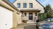 Außenansicht 2 - 7 Zimmer Einfamilienhaus zum Kaufen in Mülheim an der Ruhr