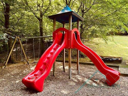 Hauseigener Spielplatz - 