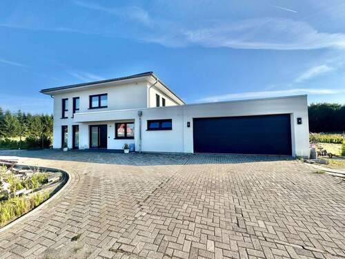 Vorderansicht - 7 Zimmer Einfamilienhaus in Wiesmoor