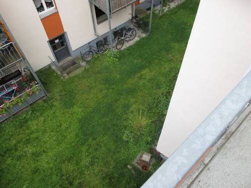 Blick in den Garten - 4 Zimmer Etagenwohnung zur Miete in Hildesheim