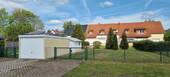 Mittelhaus mit Rollos - 