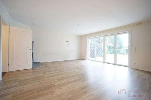 Wohn- und Esszimmer - 