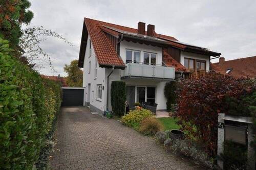 Ansicht - Höri-Bankholzen: Familiengerechtes Einfamilienhaus Doppelhaushälfte in sehr ruhiger Wohnlage