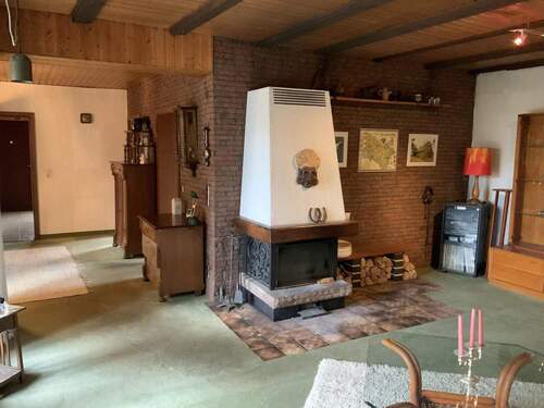 Wohnzimmer mit Kamin - 