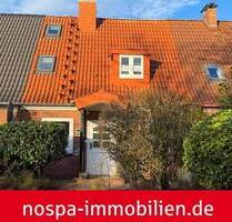 Modernisiertes Reihenmittelhaus mit Carport, Abstellraum und gepflegten Garten! - Husum
