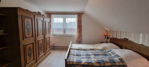 OG Schlafzimmer Wohnhaus - 