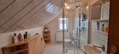 OG Wohnhaus Bad mit Dusche - 