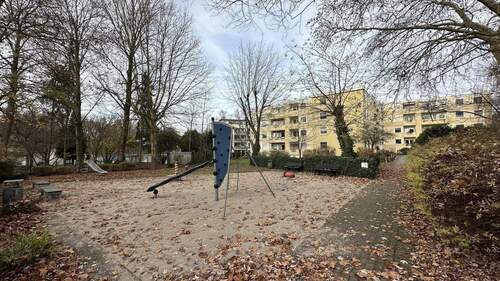 Spielplatz - 3 Zimmer Etagenwohnung zum Kaufen in Essen