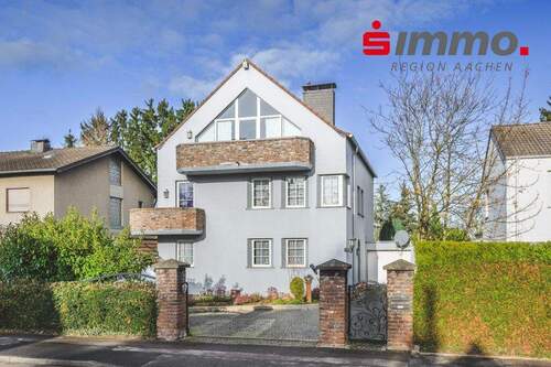 Titelbild - 5 Zimmer Mehrfamilienhaus, Wohnhaus zum Kaufen in Aachen