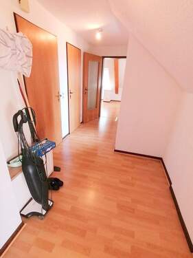 Flur - Etagenwohnung mit 60,00 m&sup2; in Oldenburg zur Miete