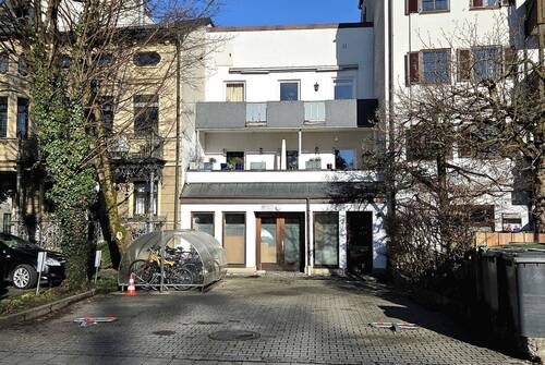 Rücks. Südost mit 4 Stellpl. - 