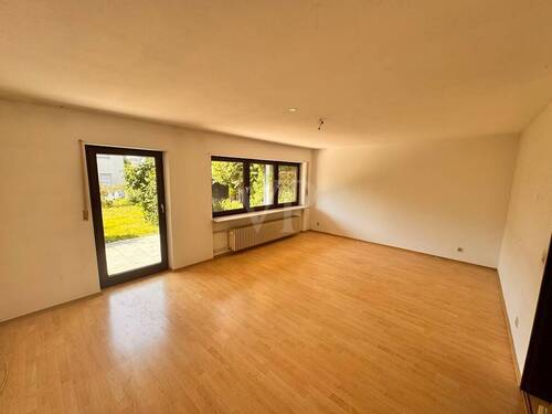Wohnzimmer - Doppelhaushälfte mit 145,00 m² in Deggendorf zum Kaufen