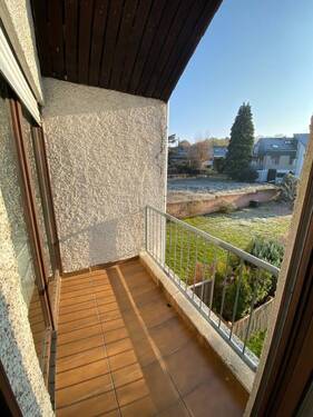 Kleiner Balkon im 1.OG - 5 Zimmer Reihenmittelhaus in Saarbrücken / Güdingen