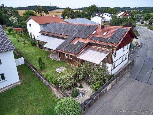 Ansicht von Süd-West - Ihr Bauernhaus in Niederbayern: Unabhängig und autark Wohnen - Nachhaltigkeit trifft Komfort