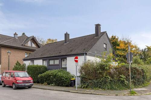 Hausansicht - 6 Zimmer Einfamilienhaus zum Kaufen in Düsseldorf