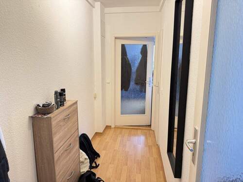 Flur - Etagenwohnung mit 47,50 m&sup2; in Dresden / Gruna zum Kaufen
