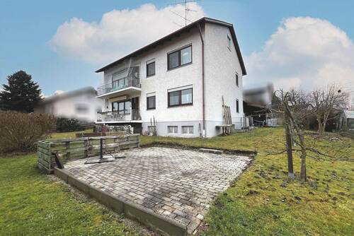 Außenansicht mit Garten - 7 Zimmer Mehrfamilienhaus, Wohnhaus in Dietersburg