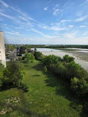 Grünblick - **Schöne Zweiraumwohnung mit Balkon und Einbauküche im TOPZUSTAND, KAUFEN statt mieten!!***