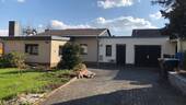 Zufahrt - 3 Zimmer Bungalow in Neustadt