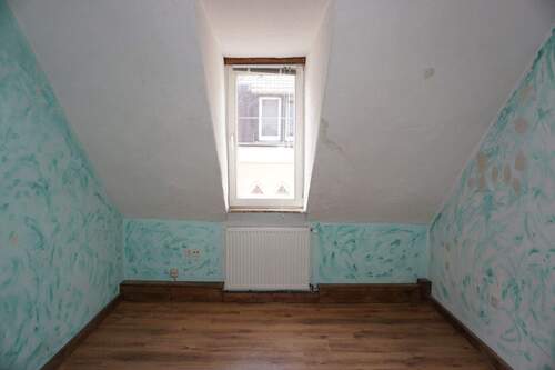 Schlafzimmer 2.JPG - 6 Zimmer Etagenwohnung in Kassel