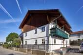Ein wunderschönes Bauernhaus - 4 Zimmer Einfamilienhaus zum Kaufen in Ergoldsbach / Langenhettenbach