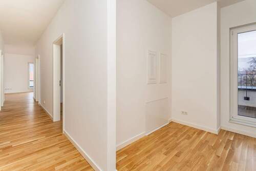 Eingangsbereich 2 - 4 Zimmer Etagenwohnung in Berlin