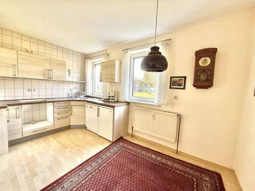 Küche mit Essbereich - 8 Zimmer Mehrfamilienhaus, Wohnhaus zum Kaufen in Pleystein