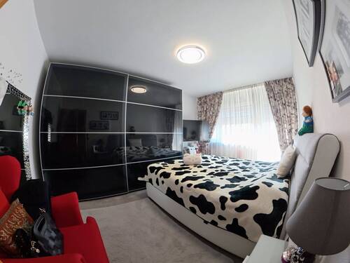 Große Familie oder Gäste - 