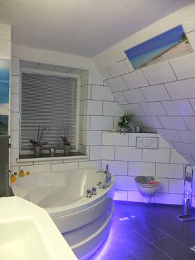 Badezimmer 010.JPG - 
