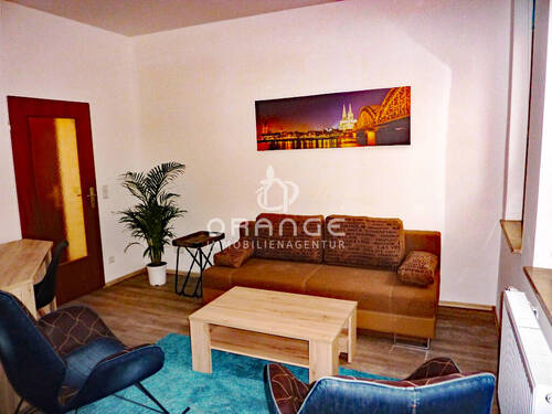 Das Wohnzimmer im EG (links) - 