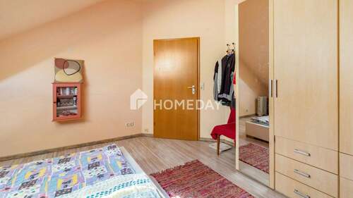 1. OG Schlafzimmer 2 - 